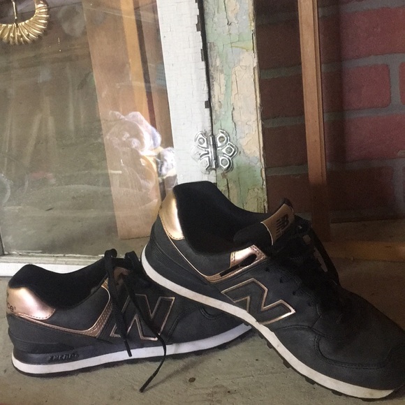 new balance trainers black and rose gold